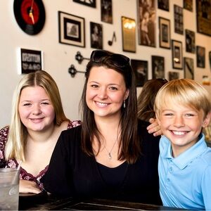 Meet your Posher, Lauren